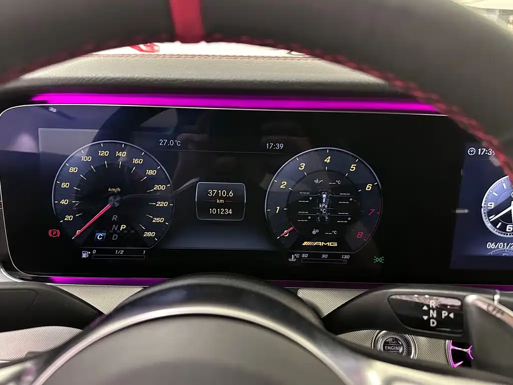 Mercedes-Benz E-Class AMG 2020 — фото 19
