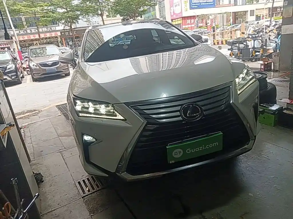 Lexus RX 2017 — фото 22