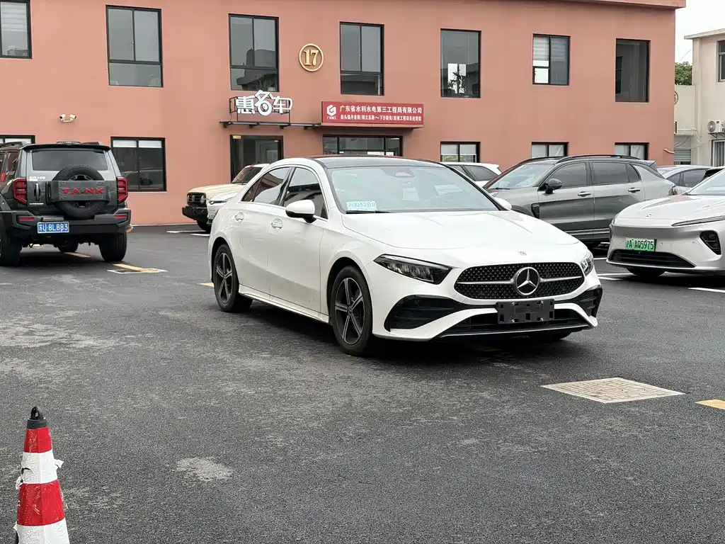 Mercedes-Benz A-Class 2023