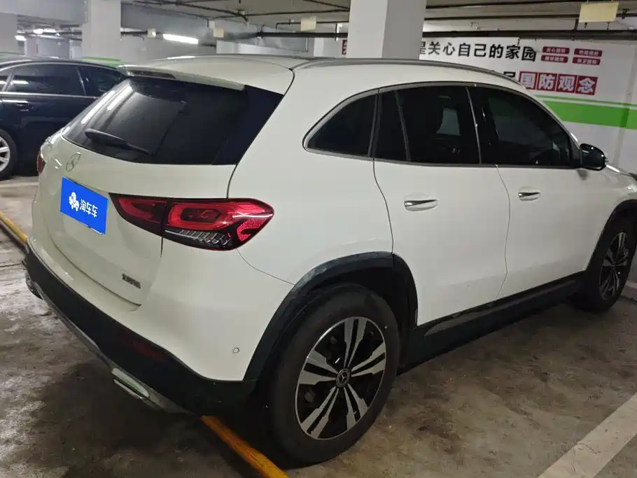 Mercedes-Benz GLA 2021
