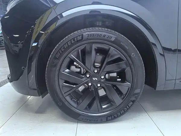 Li Auto L8 2023