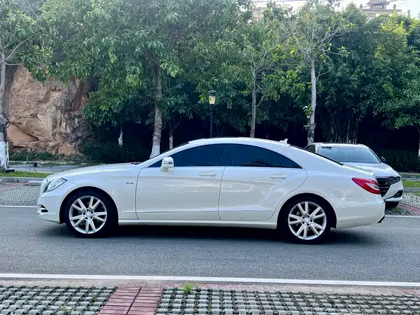 Mercedes-Benz CLS 2012