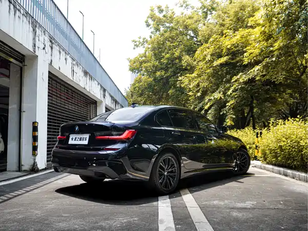 BMW 3 Series 2021