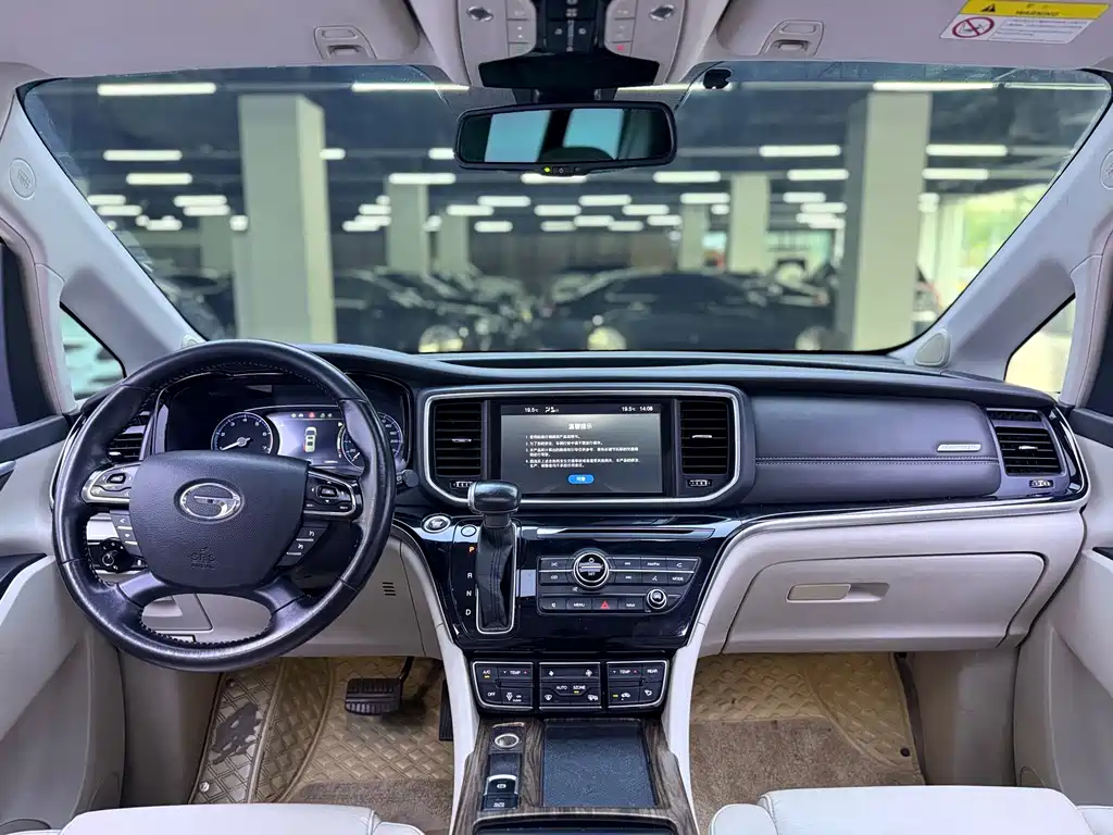GAC Trumpchi M8 2019 — фото 15