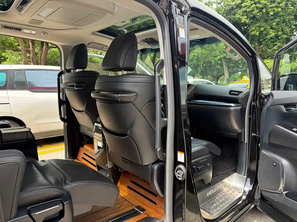 Toyota Vellfire 2020 — фото 20