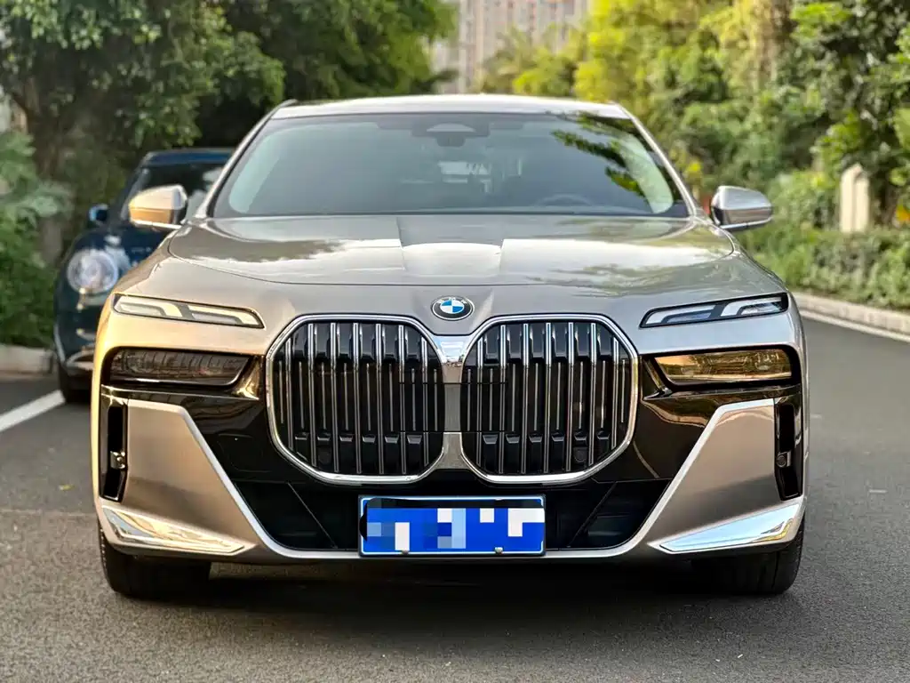 BMW 7 Series 2023 — фото 3