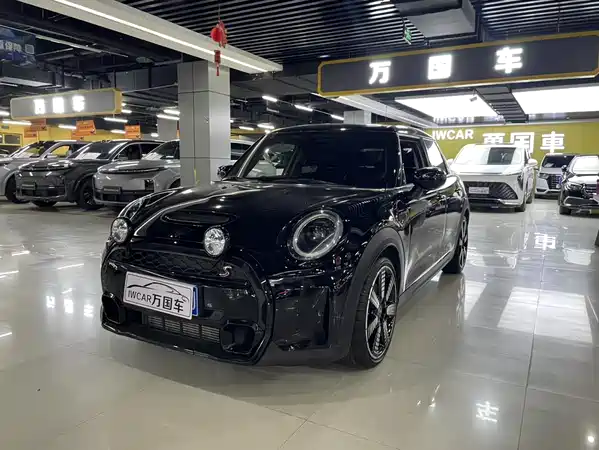 MINI MINI 2022