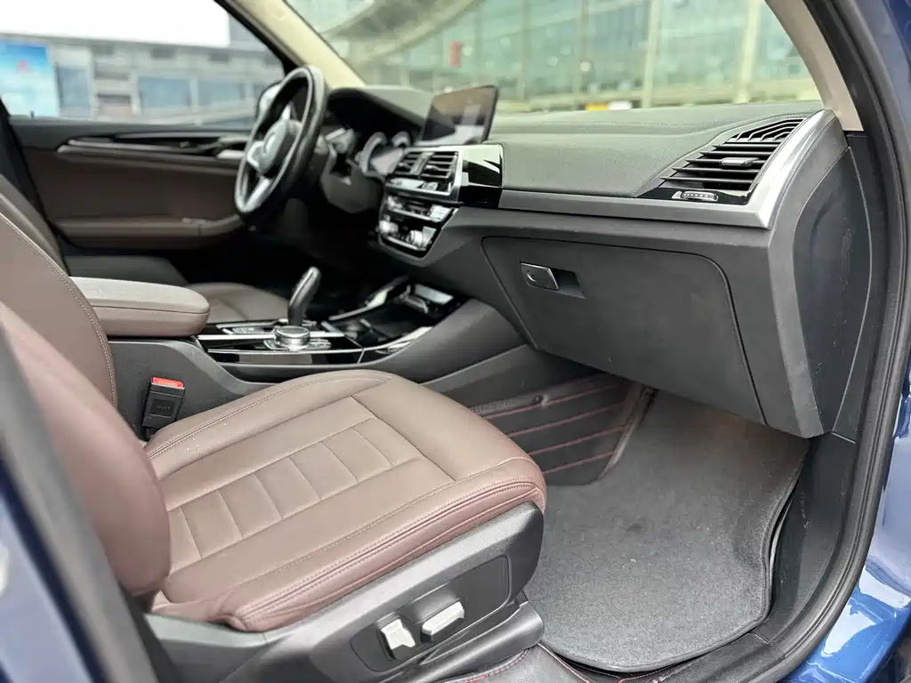 BMW X3 2018 — фото 12