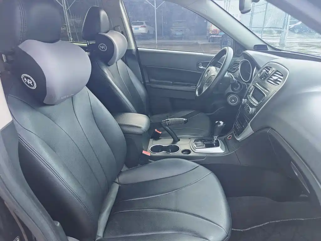 GAC Trumpchi GS5 2014 — фото 8