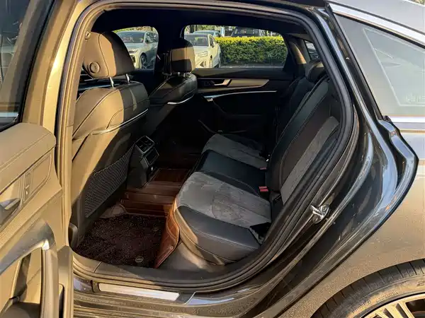 Audi A6L 2021