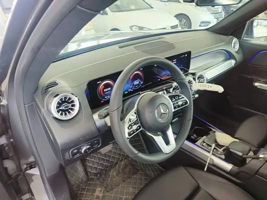 Mercedes-Benz EQB 2024 — фото 10