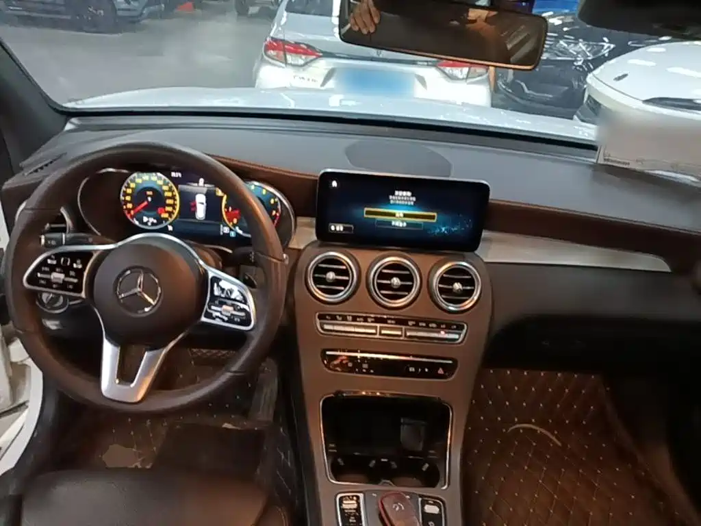 Mercedes-Benz GLC 2021 — фото 10