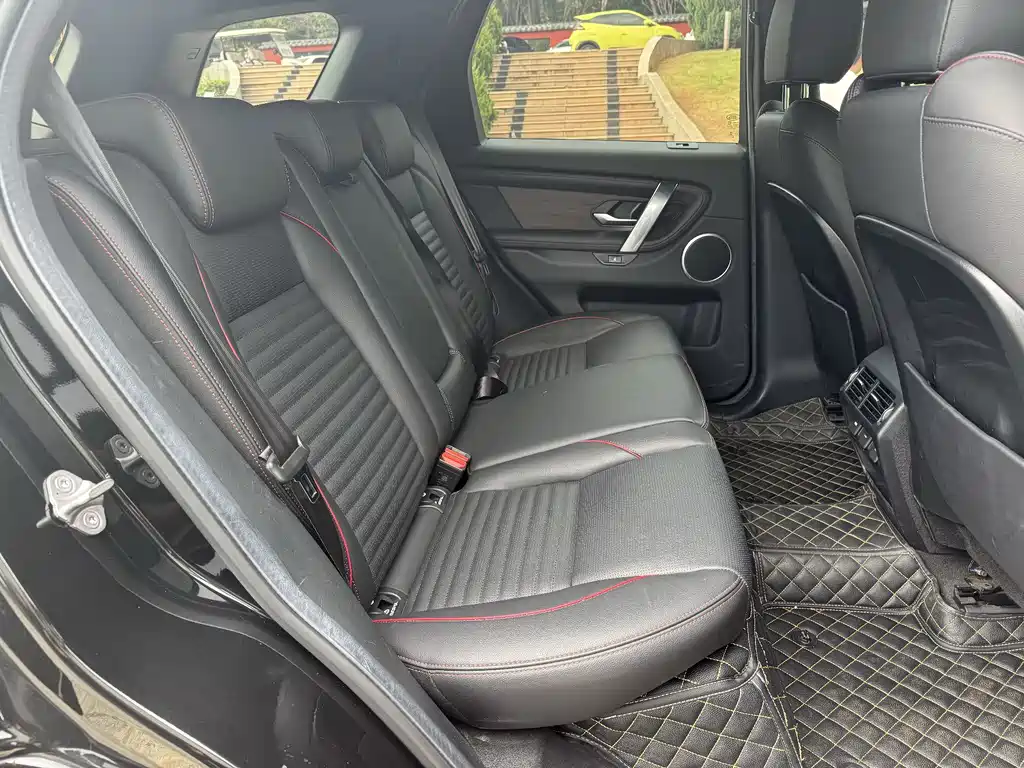Land Rover Discovery Sport Hybrid 2023 — фото 18