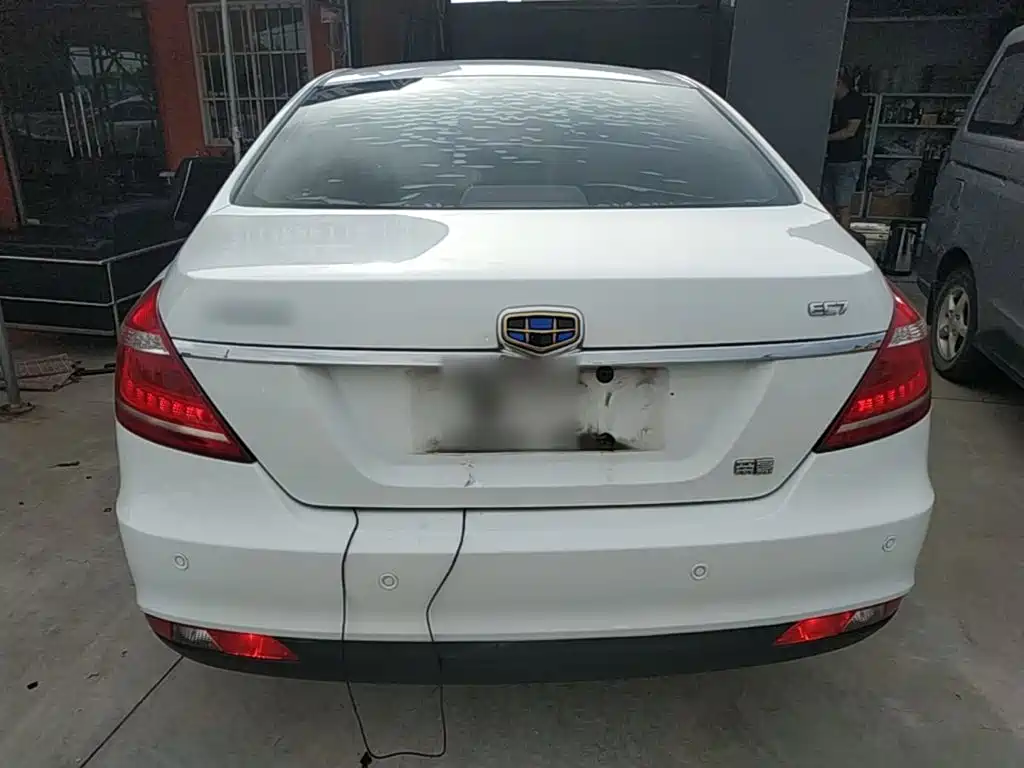 Geely Emgrand 2015