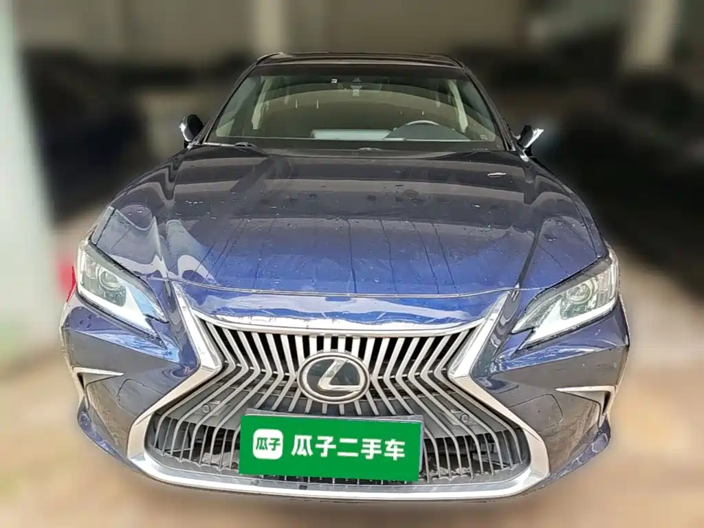 Lexus ES 2018