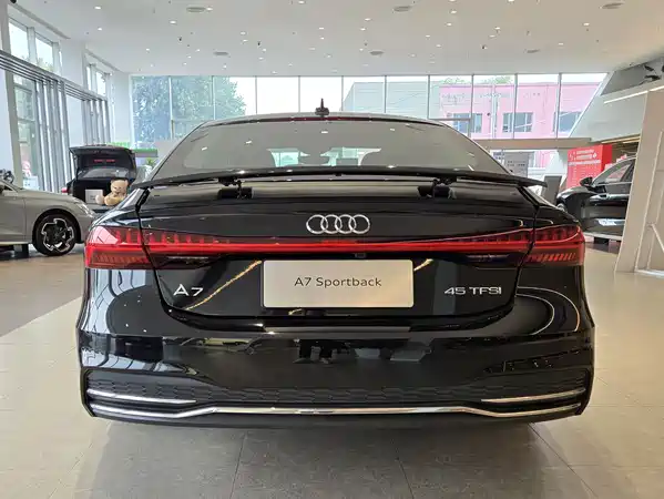 Audi A7 2025