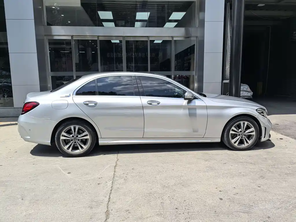 Mercedes-Benz C-Class 2019