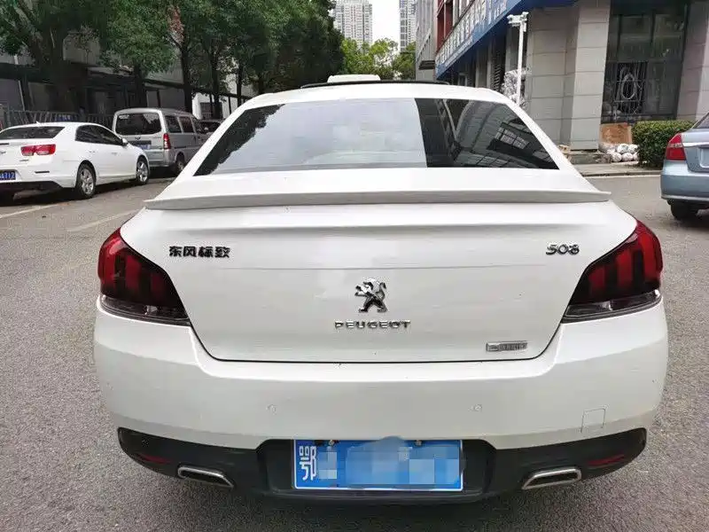 Peugeot 508 2015 — фото 16