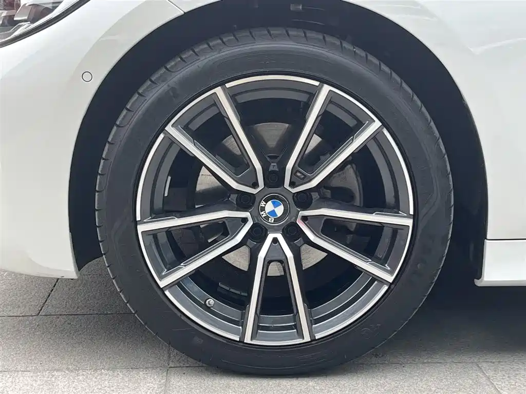 BMW 3 Series 2022 — фото 10