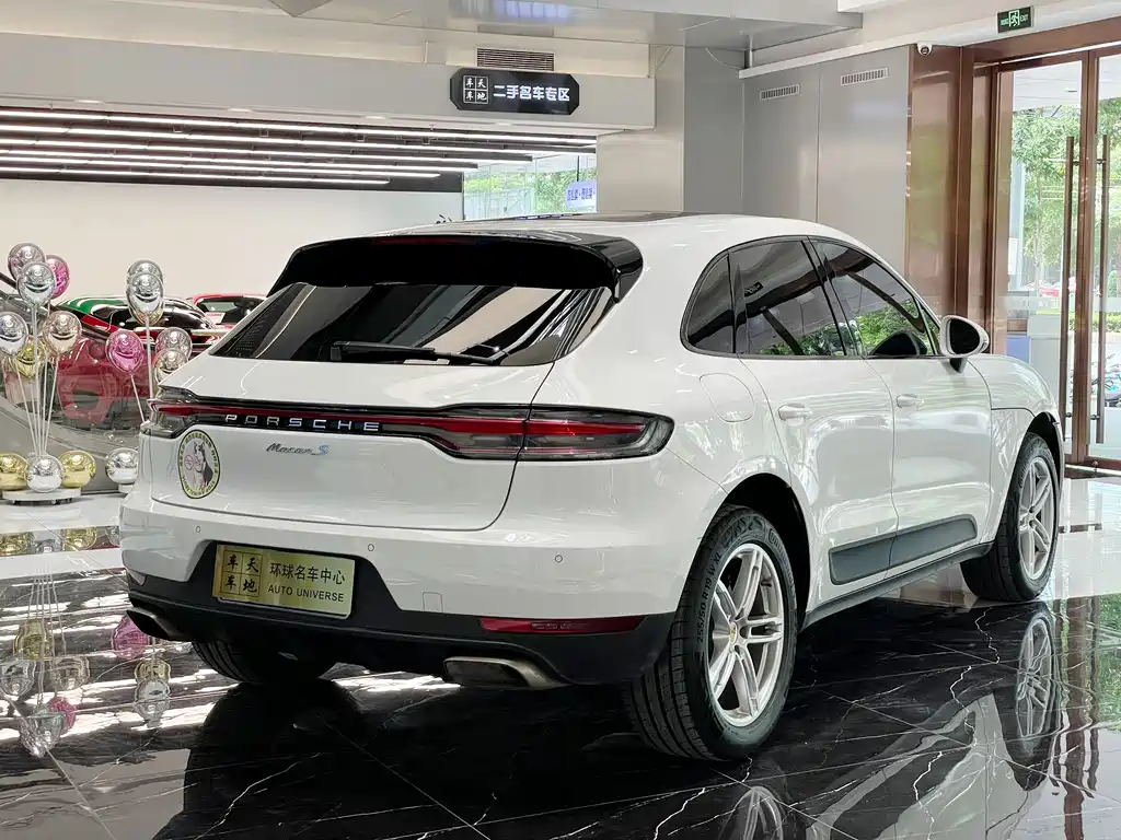 Porsche Macan 2018 — фото 19