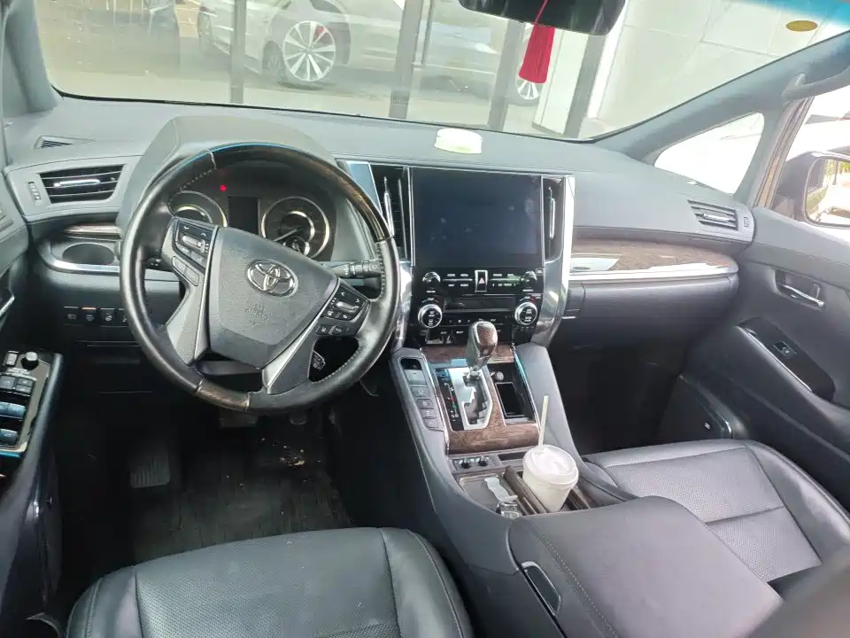 Toyota Alphard 2021 — фото 2