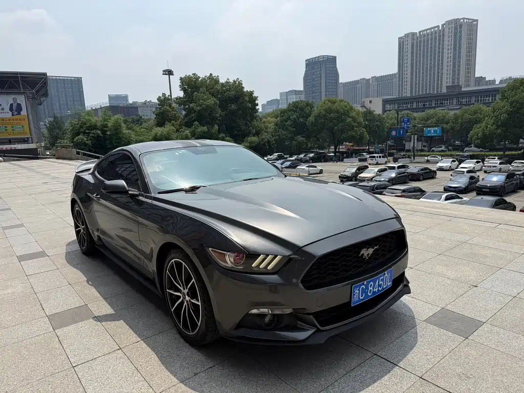 Ford Mustang 2017 — фото 7