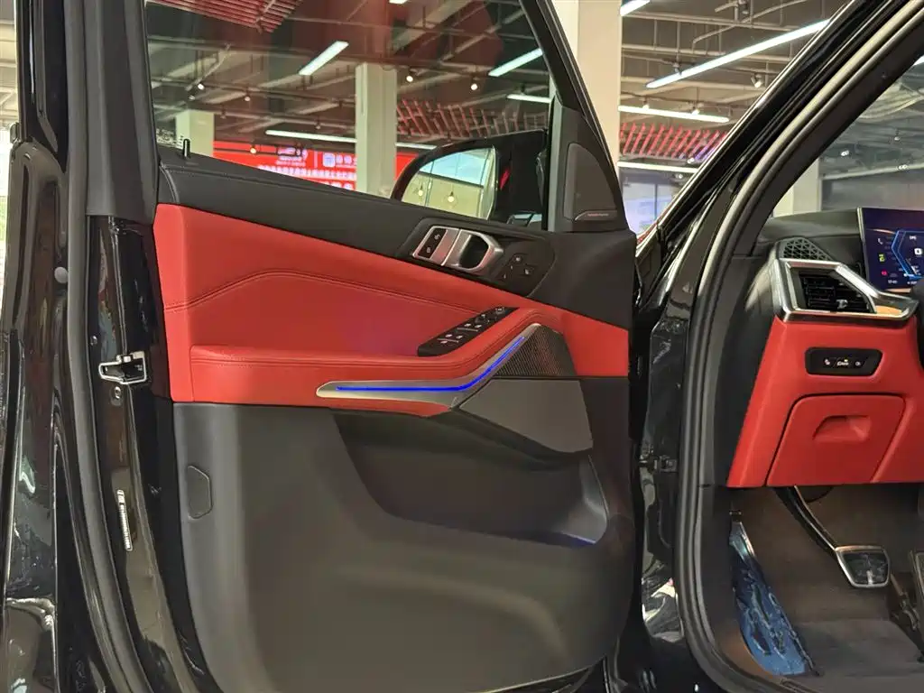 BMW X5 M 2025