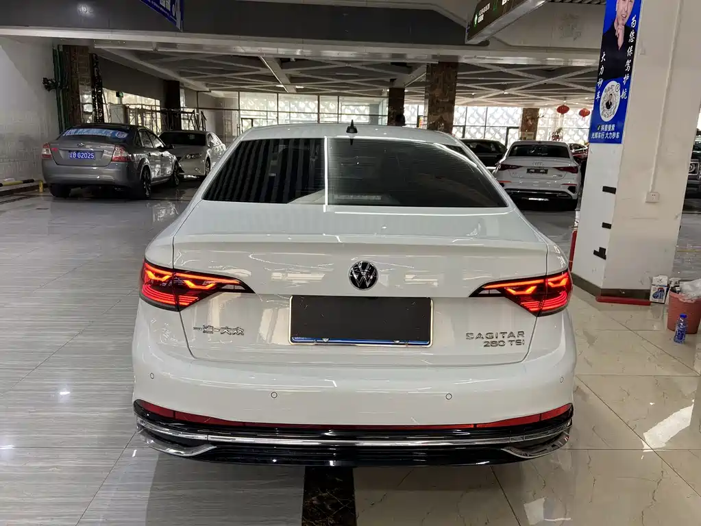 Volkswagen Sagitar 2022