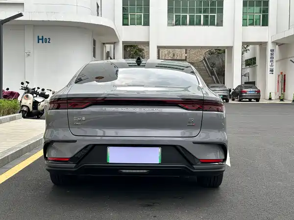 BYD Han 2025