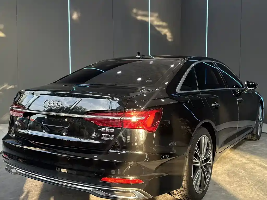 Audi A6L 2023