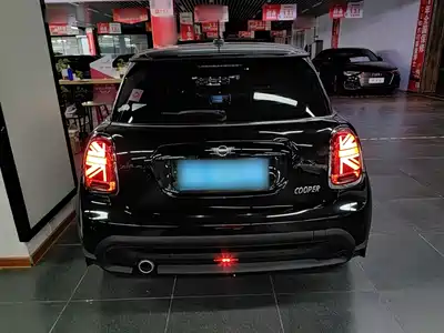 MINI MINI 2023