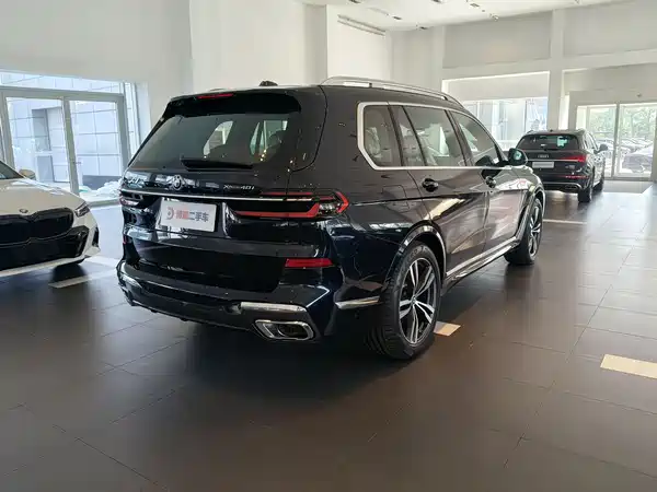 BMW X7 2024