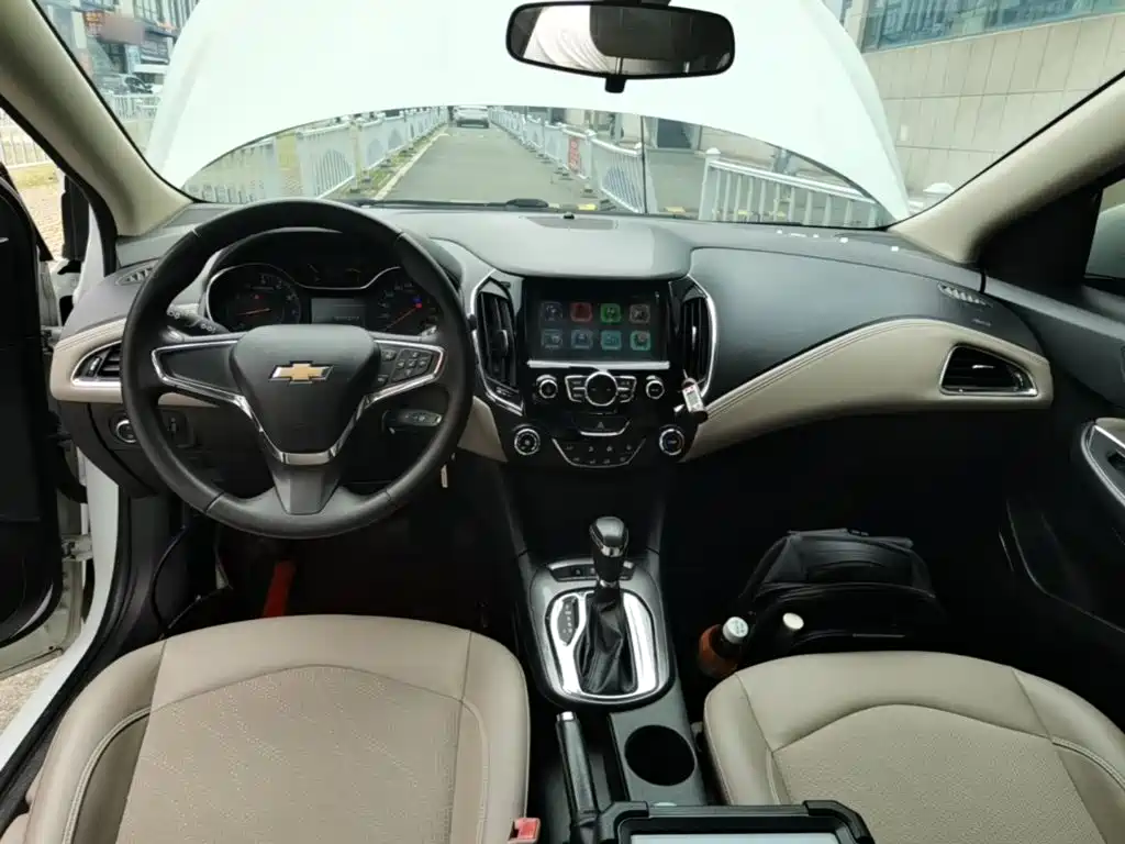 Chevrolet Cruze 2015 — фото 10