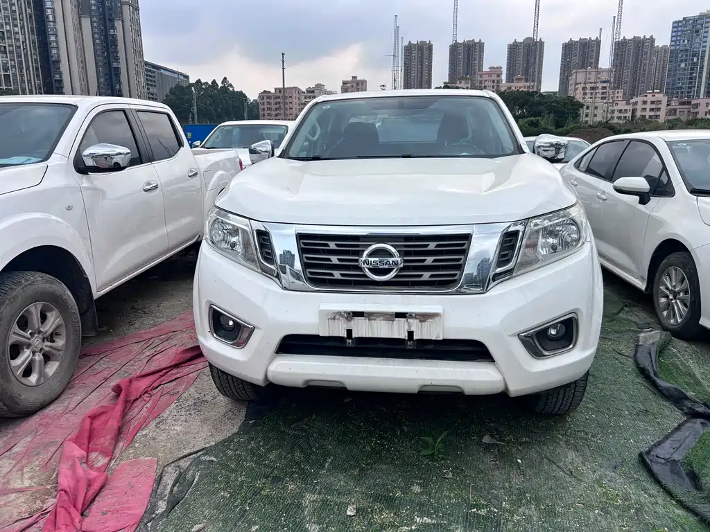 Nissan Navara 2018 — фото 3