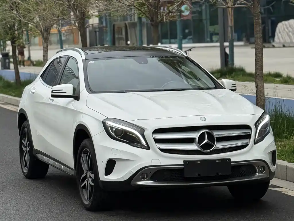 Mercedes-Benz GLA 2015