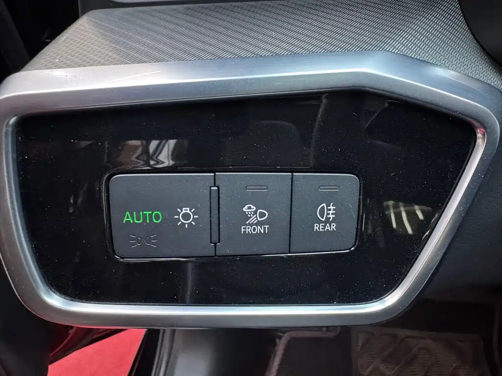 Audi A6L 2021 — фото 27