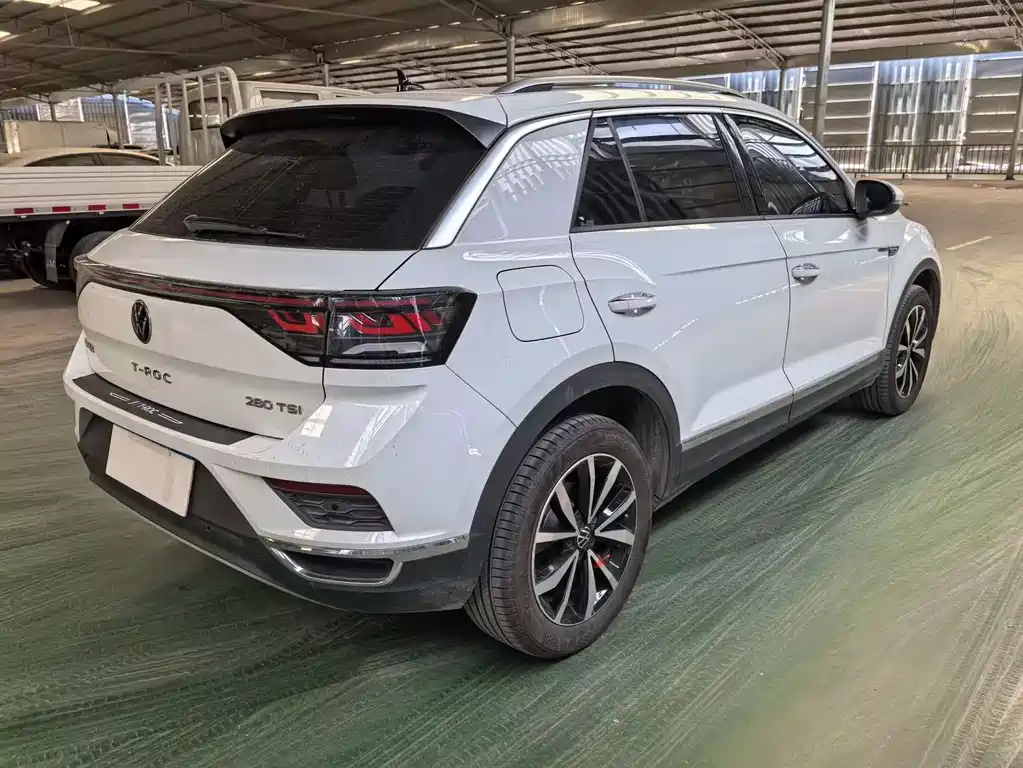 Volkswagen T-Roc 2023 — фото 6