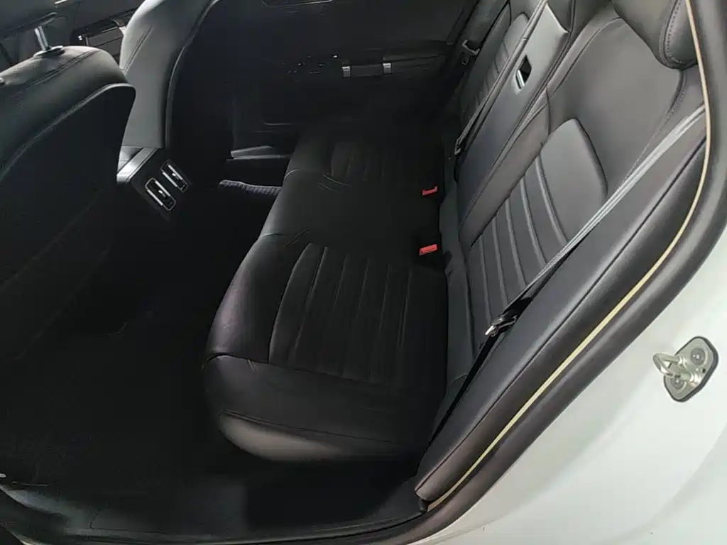 Citroën C6 2016 — фото 17