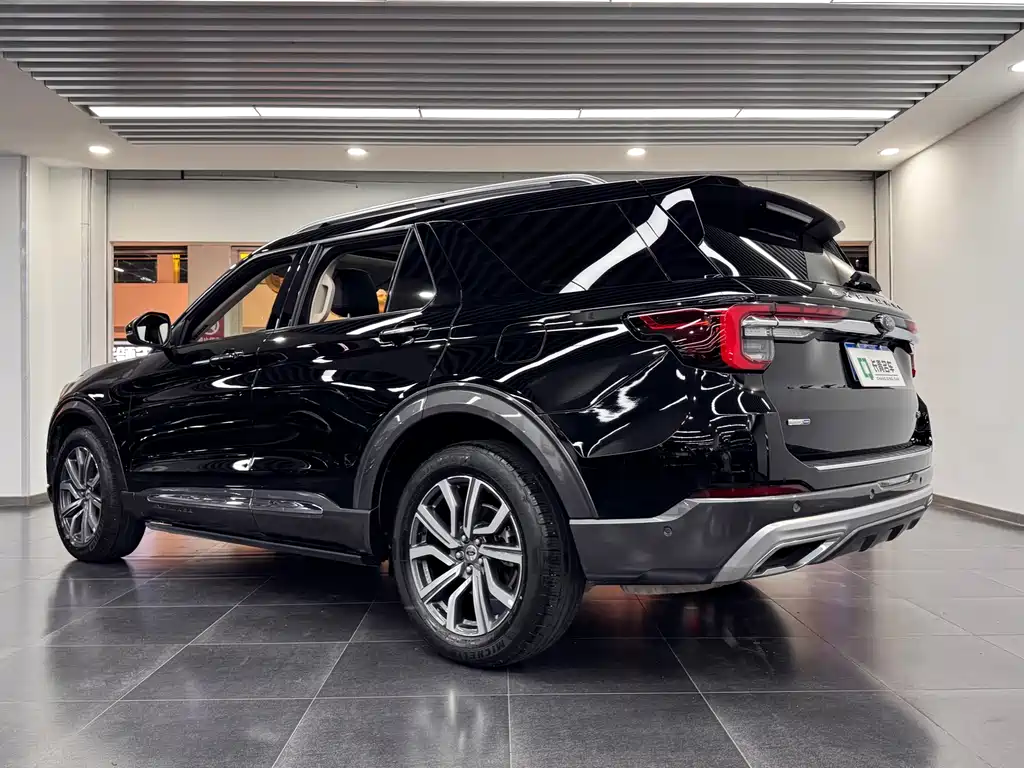 Ford Explorer 2023 — фото 4