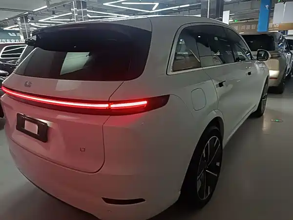 Li Auto L7 2025