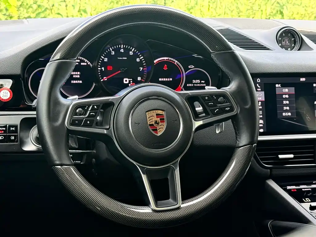 Porsche Cayenne 2020 — фото 9