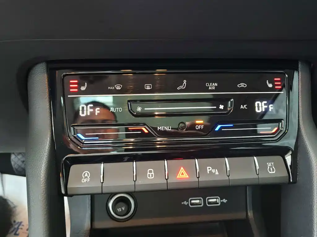 Skoda Karoq 2023 — фото 12