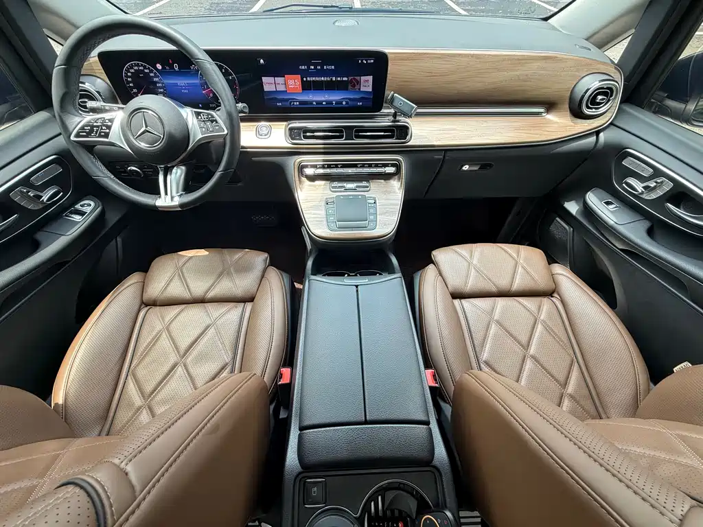 Mercedes-Benz V-Class 2025 — фото 12