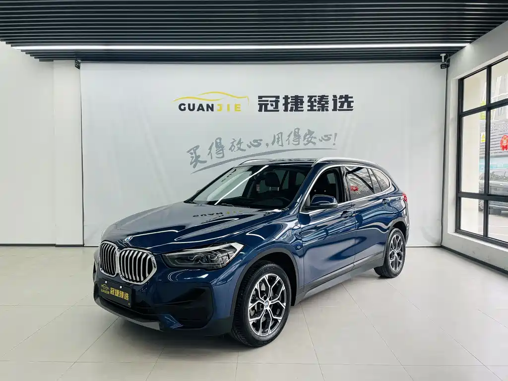 BMW X1 2022 — фото 1