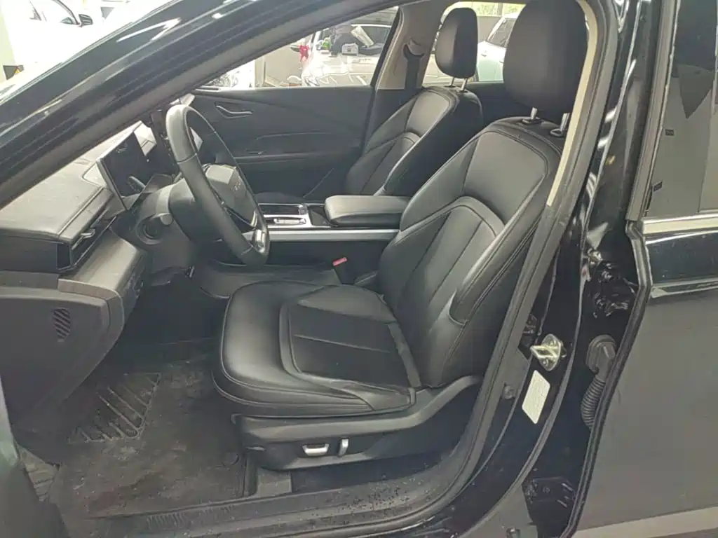 Wuling Starlight 2024 — фото 15