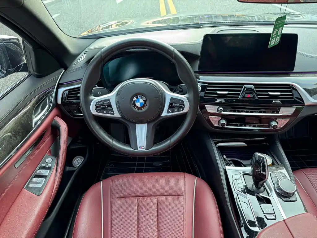 BMW 5 Series 2021 — фото 14