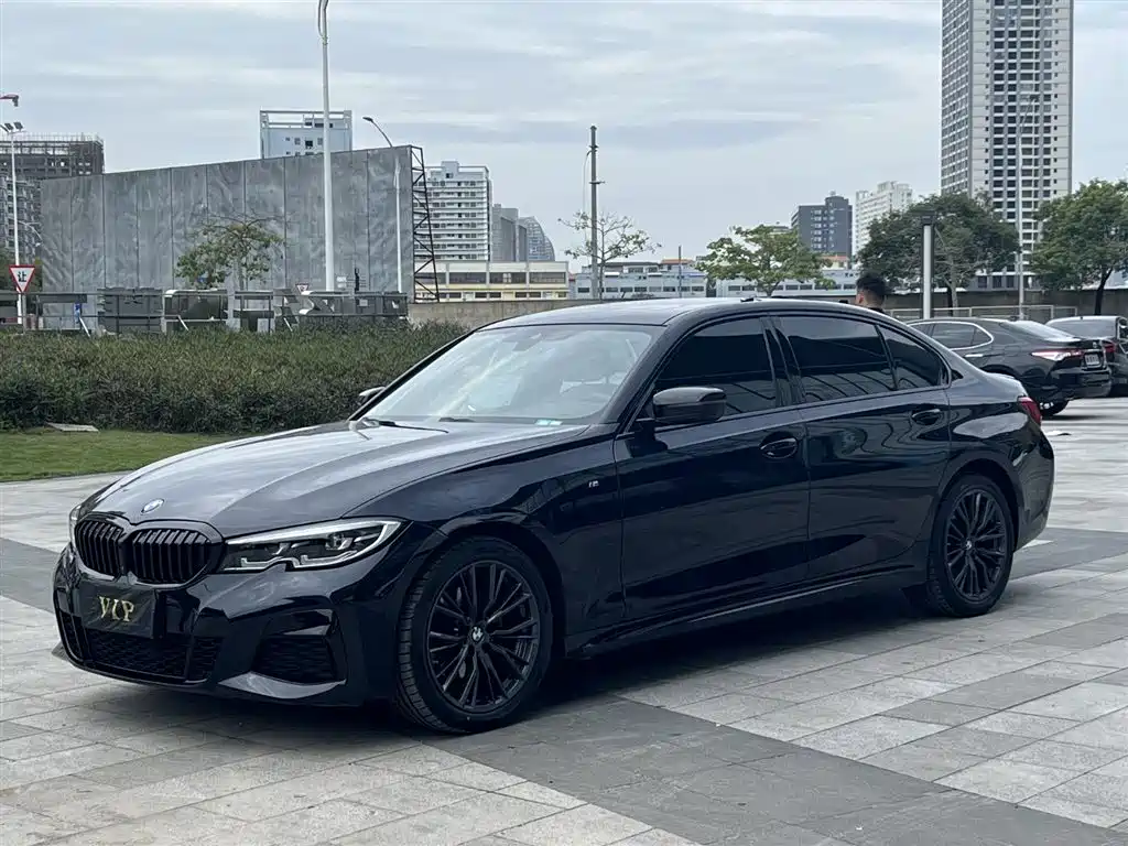 BMW 3 Series 2020 — фото 1