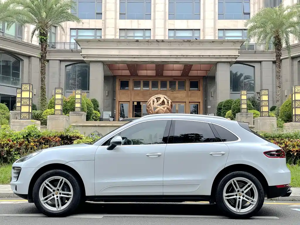 Porsche Macan 2018 — фото 20