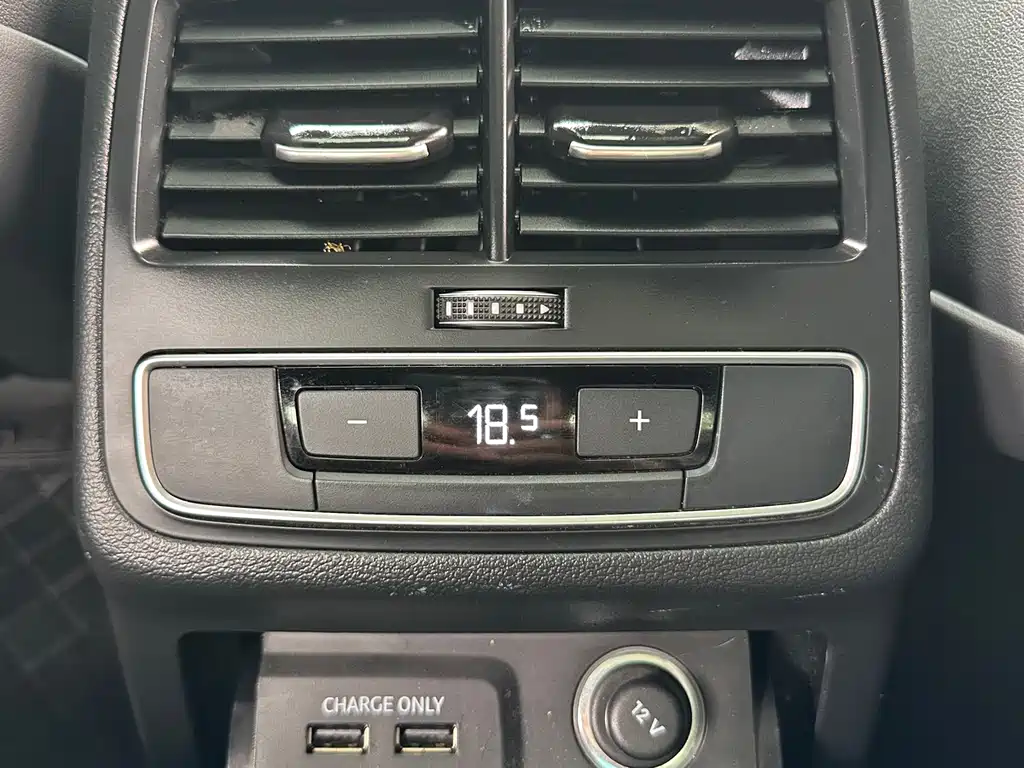 Audi A4L 2022 — фото 34
