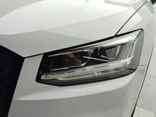 Audi Q2L 2021